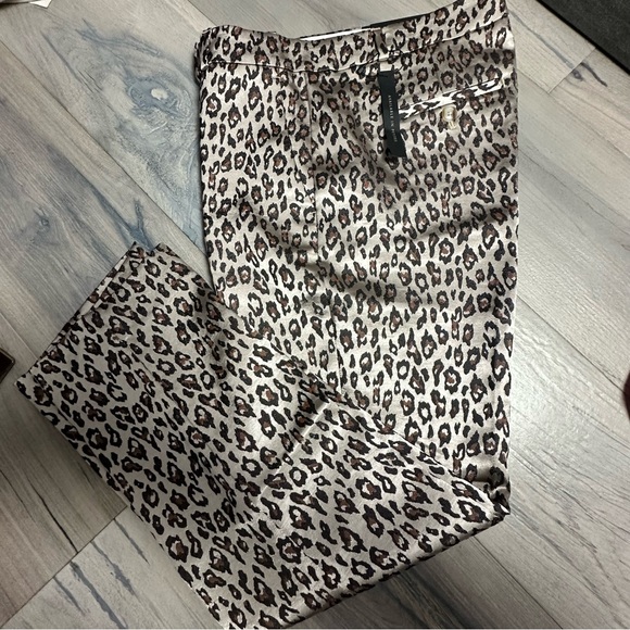 NWT Banana Republic Silky Animal-Print Ankle Pant. 6 - Picture 4 of 10